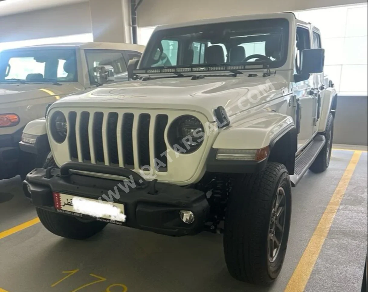Jeep  Wrangler  80th Anniversary  2021  Automatic  35,000 Km  6 Cylinder  Four Wheel Drive (4WD)  SUV  White