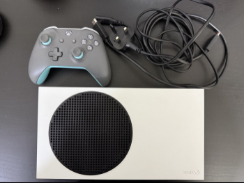Video Games Consoles - Microsoft  - Xbox Series S  - 512 GB  -Included Controllers: 1