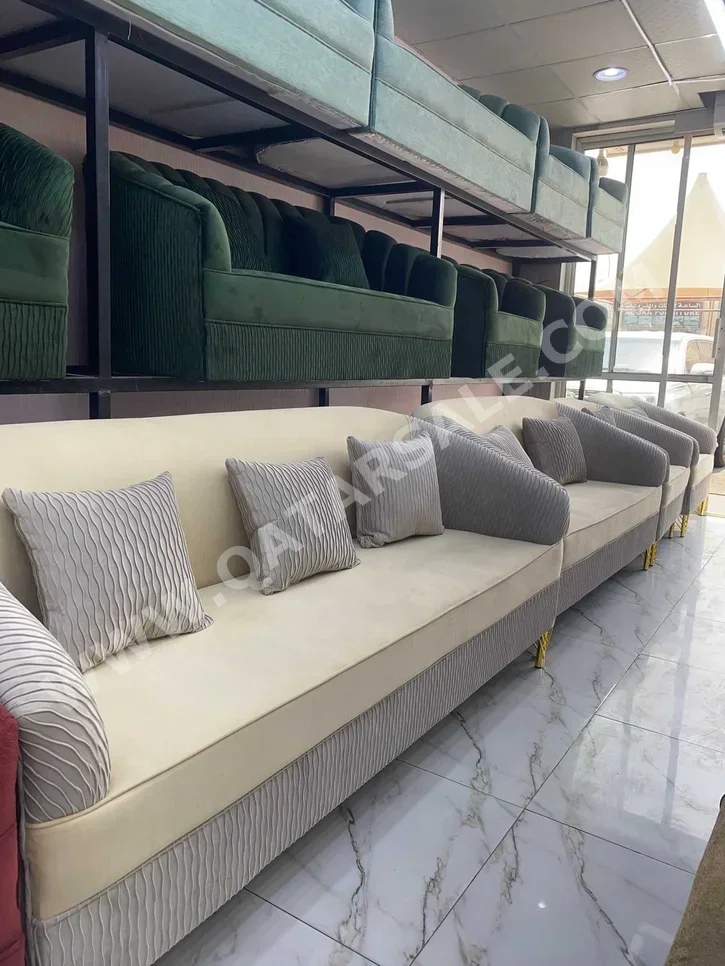 Sofas, Couches & Chairs Sofa Set