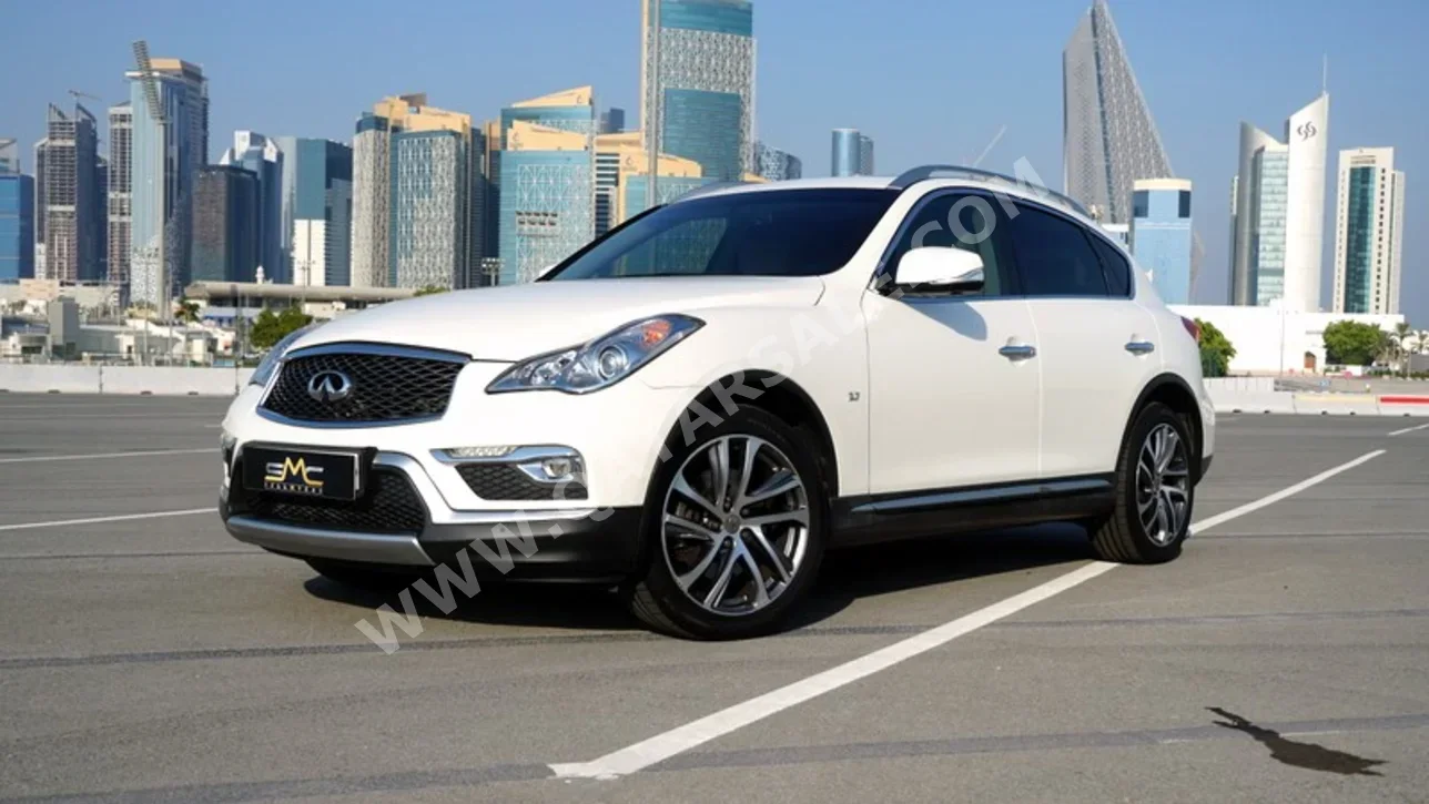 Infiniti  QX  50  2016  Automatic  61,000 Km  4 Cylinder  All Wheel Drive (AWD)  SUV  White