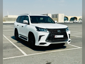 لكزس  ال اكس  570 اس بلاك ايديشن  2019  اوتوماتيك  76,000 كم  8 سلندر  دفع رباعي  اس يو في  أبيض