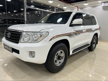 Toyota  Land Cruiser  GX  2012  Automatic  550,000 Km  6 Cylinder  Four Wheel Drive (4WD)  SUV  White