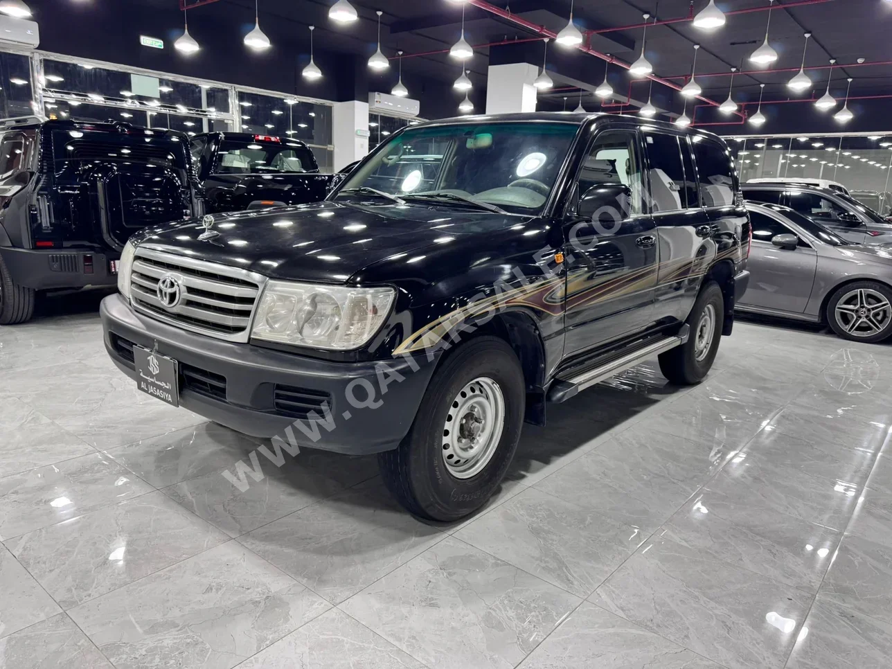 Toyota  Land Cruiser  GX  2005  Manual  300,000 Km  6 Cylinder  Four Wheel Drive (4WD)  SUV  Black