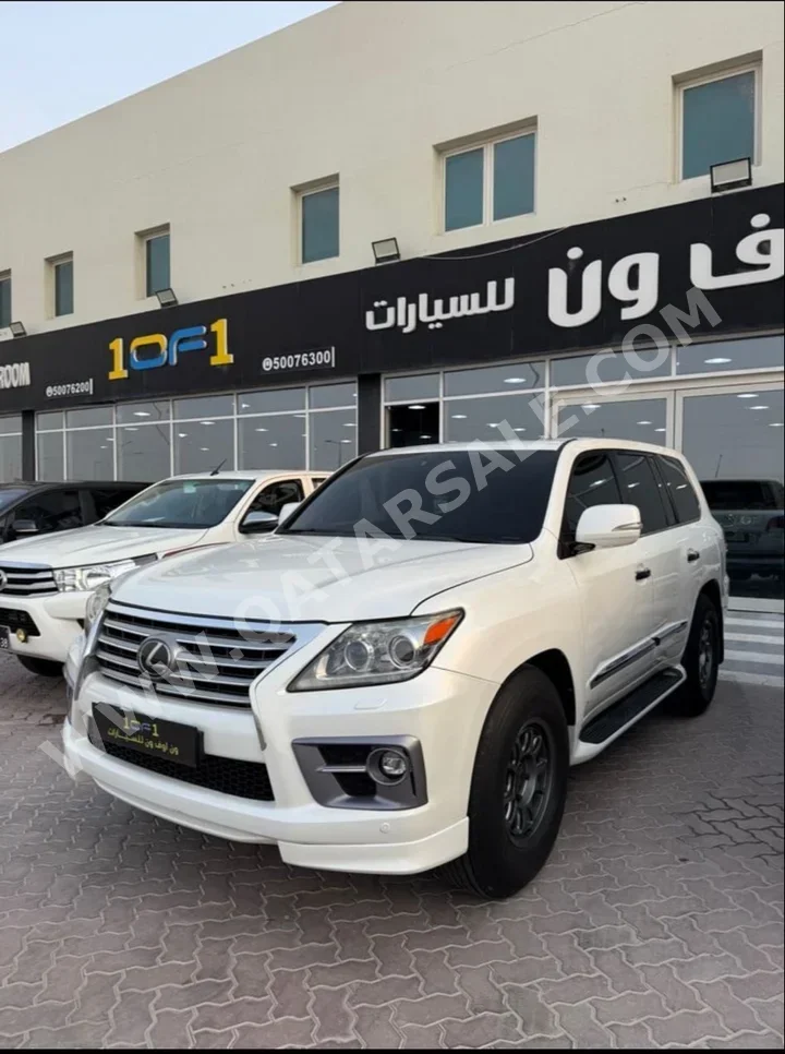 لكزس  ال اكس  570 اس  2012  اوتوماتيك  260,000 كم  8 سلندر  دفع رباعي  اس يو في  أبيض