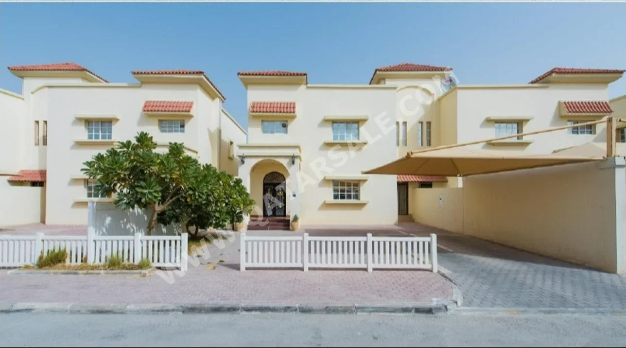 سكن عائلي  - نصف مفروشة  - الريان  - عين خالد  - 3 غرف نوم