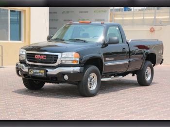 GMC  Sierra  2500 HD  2006  Automatic  138,000 Km  8 Cylinder  Four Wheel Drive (4WD)  Pick Up  Black