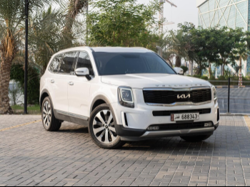 Kia  Telluride  2022  Automatic  134,000 Km  6 Cylinder  All Wheel Drive (AWD)  SUV  White  With Warranty