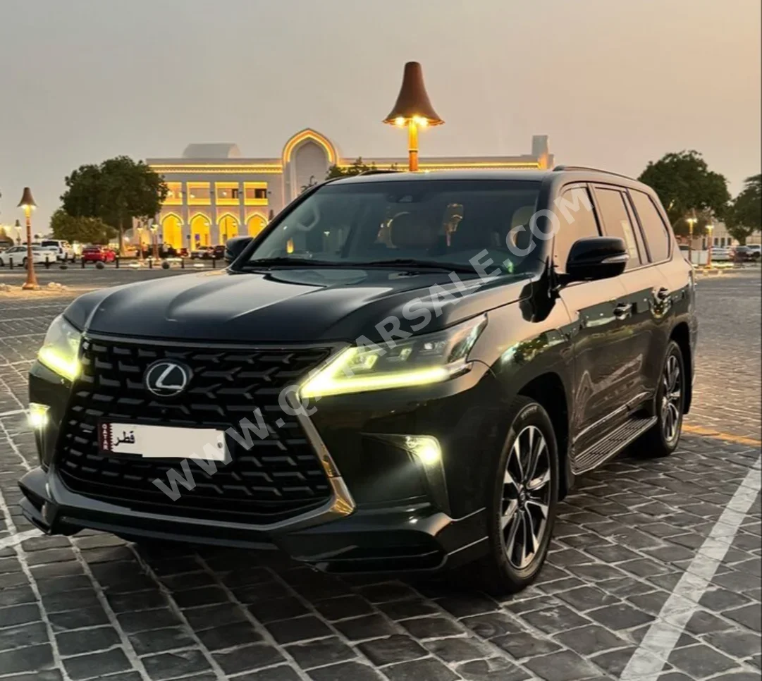 Lexus  LX  570 S Black Edition  2021  Automatic  124,000 Km  8 Cylinder  Four Wheel Drive (4WD)  SUV  Black