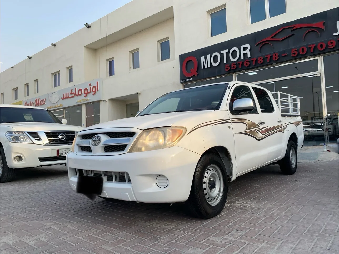 Toyota  Hilux  2006  Manual  728,000 Km  4 Cylinder  Front Wheel Drive (FWD)  Pick Up  White