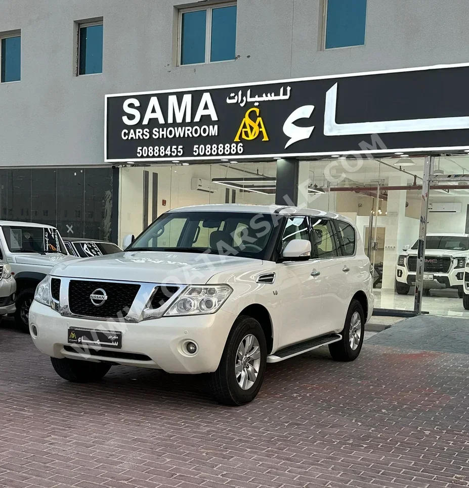 نيسان  باترول  اس اي  2013  اوتوماتيك  269,000 كم  8 سلندر  دفع رباعي  اس يو في  أبيض