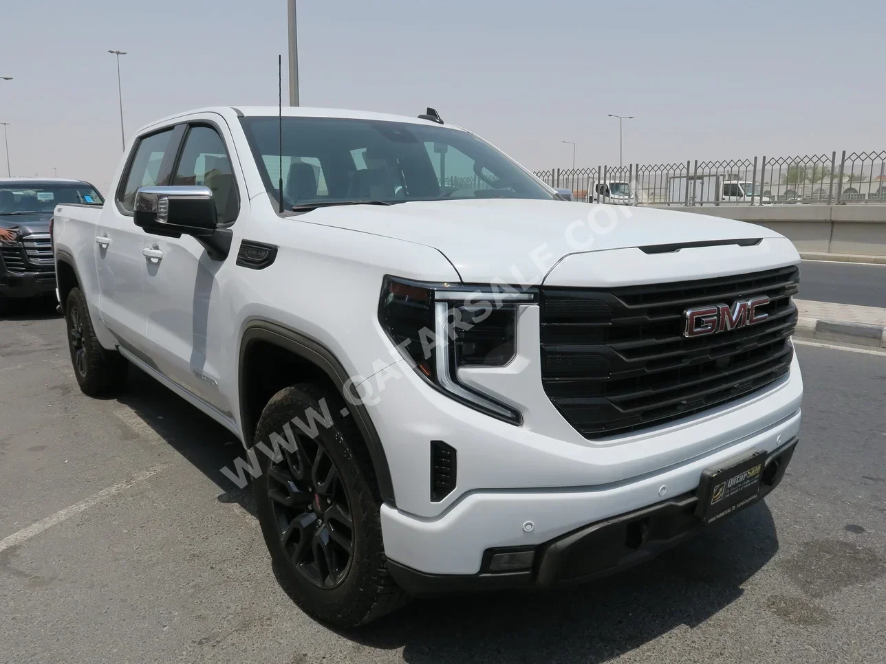 GMC  Sierra  Elevation  2025  Automatic  0 Km  8 Cylinder  Four Wheel Drive (4WD)  Pick Up  White  With Warranty