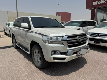 Toyota  Land Cruiser  GXR  2020  Automatic  79,000 Km  6 Cylinder  Four Wheel Drive (4WD)  SUV  White