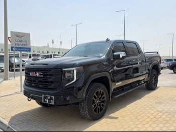 GMC  Sierra  Elevation  2023  Automatic  63,000 Km  8 Cylinder  Four Wheel Drive (4WD)  Pick Up  Black  With Warranty