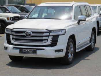 Toyota  Land Cruiser  VXR Twin Turbo  2025  Automatic  2,000 Km  6 Cylinder  Four Wheel Drive (4WD)  SUV  White  With Warranty