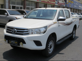 Toyota  Hilux  2019  Automatic  18,000 Km  4 Cylinder  Four Wheel Drive (4WD)  Pick Up  White
