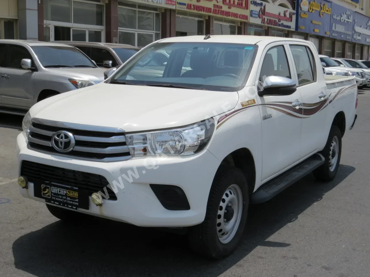 Toyota  Hilux  2019  Automatic  18,000 Km  4 Cylinder  Four Wheel Drive (4WD)  Pick Up  White