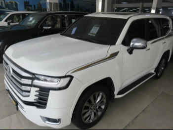 Toyota  Land Cruiser  VXR Twin Turbo  2022  Automatic  162,000 Km  6 Cylinder  Four Wheel Drive (4WD)  SUV  White