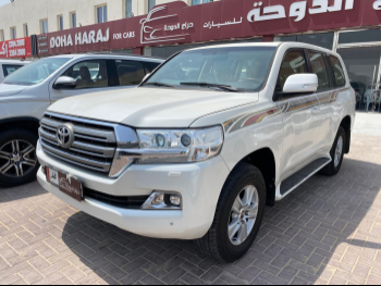 Toyota  Land Cruiser  GXR  2016  Automatic  308,000 Km  6 Cylinder  Four Wheel Drive (4WD)  SUV  White