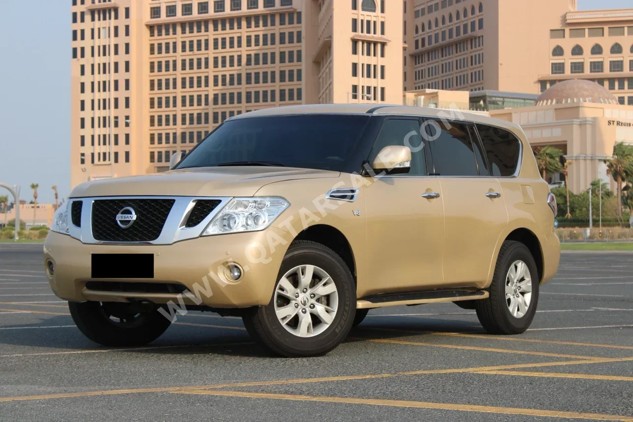 Nissan  Patrol  SE  2013  Automatic  350,000 Km  8 Cylinder  Four Wheel Drive (4WD)  SUV  Beige