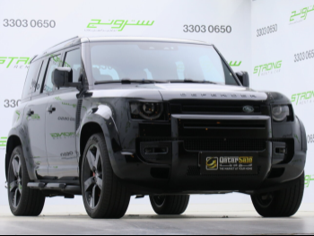 Land Rover  Defender  110 HSE  2023  Automatic  44,000 Km  6 Cylinder  Four Wheel Drive (4WD)  SUV  Black  With Warranty