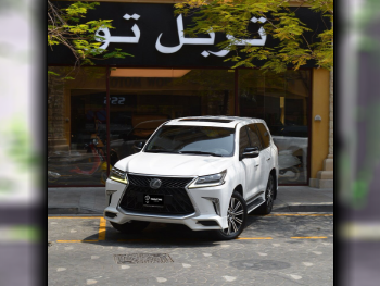 Lexus  LX  570  2017  Automatic  173,210 Km  8 Cylinder  Four Wheel Drive (4WD)  SUV  White