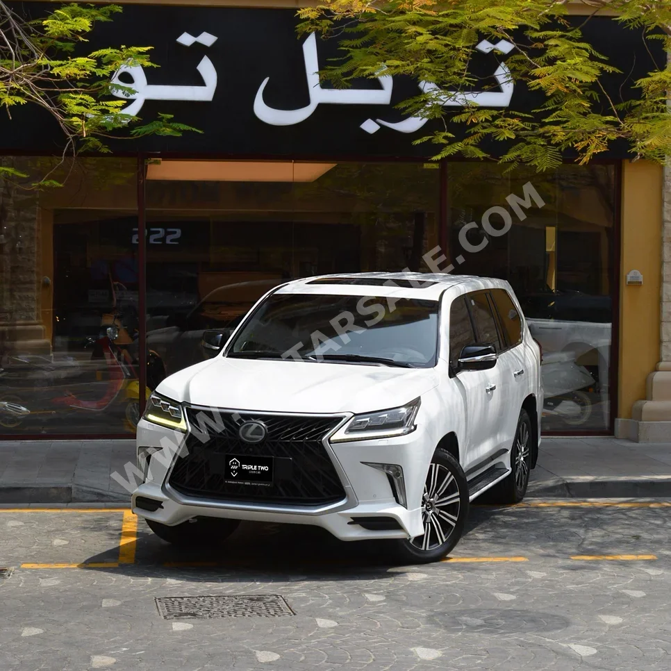 لكزس  ال اكس  570  2017  اوتوماتيك  173,210 كم  8 سلندر  دفع رباعي  اس يو في  أبيض