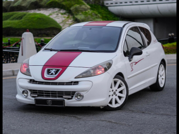 Peugeot  207  RC  2017  Manual  29,000 Km  4 Cylinder  Front Wheel Drive (FWD)  Hatchback  White