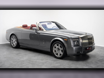 Rolls-Royce  Phantom  Drophead  2009  Automatic  32,272 Km  12 Cylinder  All Wheel Drive (AWD)  Convertible  Gray