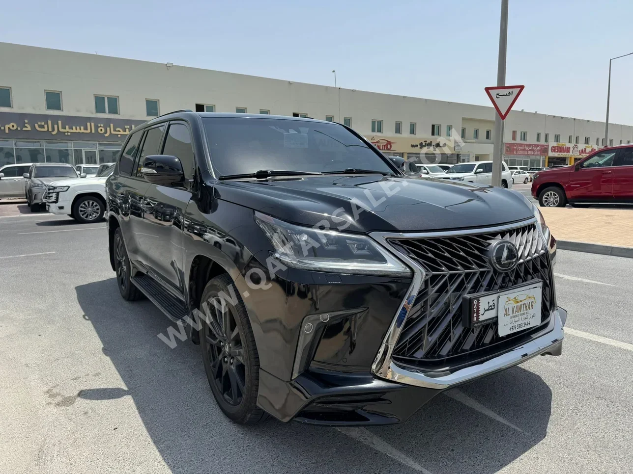 Lexus  LX  570 S Black Edition  2019  Automatic  171,000 Km  8 Cylinder  Four Wheel Drive (4WD)  SUV  Black