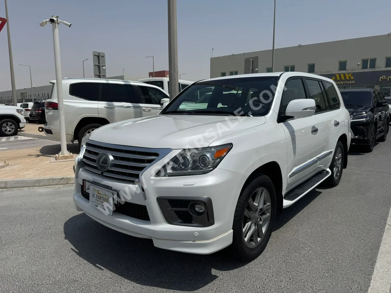 Lexus  LX  570 S  2015  Automatic  251,000 Km  8 Cylinder  Four Wheel Drive (4WD)  SUV  White