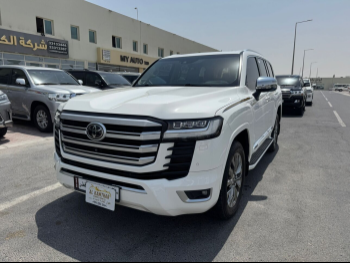 Toyota  Land Cruiser  VXR Twin Turbo  2022  Automatic  82,000 Km  6 Cylinder  Four Wheel Drive (4WD)  SUV  White  With Warranty