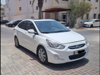 Hyundai  Accent  1.6  2015  Automatic  166,000 Km  4 Cylinder  Front Wheel Drive (FWD)  Sedan  White
