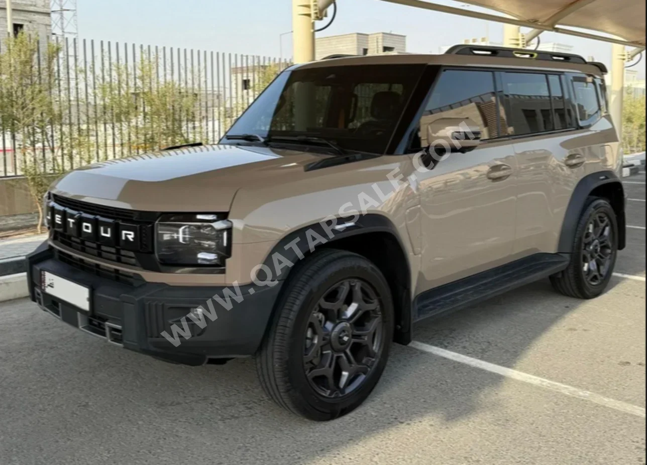 Jetour  T2  Luxury  2025  Automatic  38,000 Km  4 Cylinder  Four Wheel Drive (4WD)  SUV  Brown  With Warranty