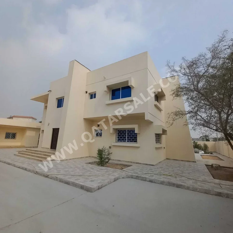 Family Residential  - Not Furnished  - Doha  - Onaiza  - 5 Bedrooms