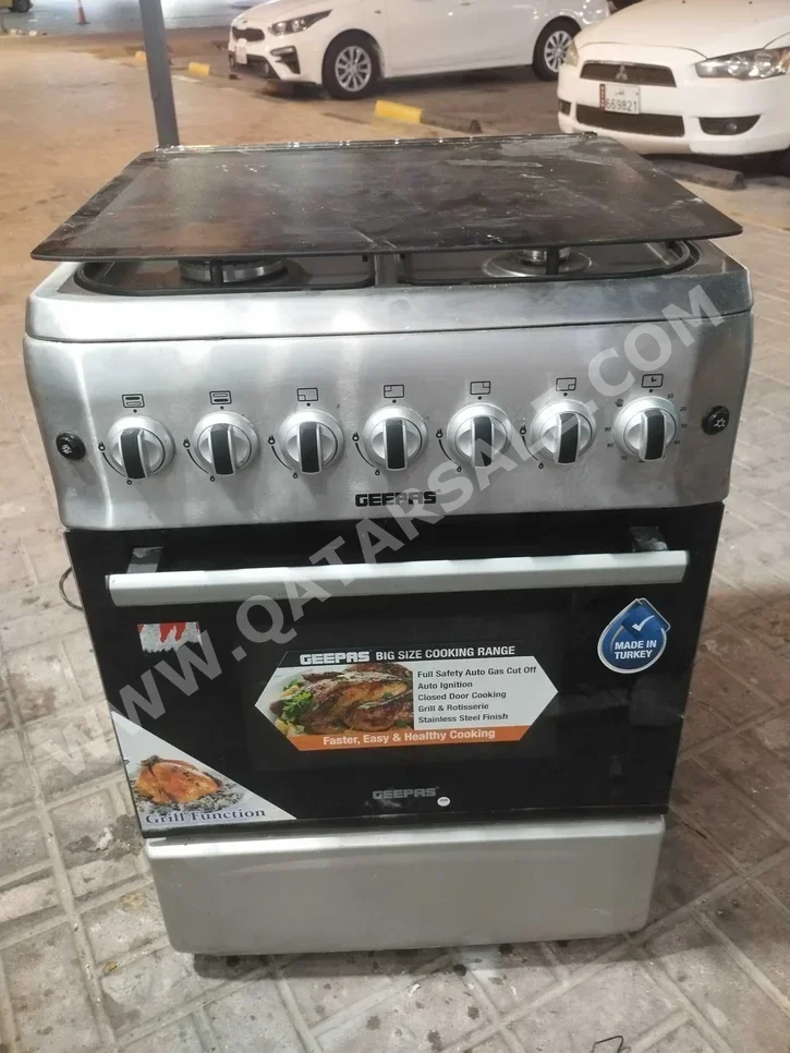 GEEPAS  Cooking Range  - Gas  - Stainless Look