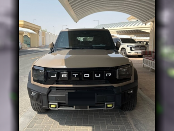 Jetour  T2  Luxury  2025  Automatic  15,000 Km  4 Cylinder  Four Wheel Drive (4WD)  SUV  Beige  With Warranty