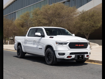 Dodge  Ram  Limited  2019  Automatic  160,000 Km  8 Cylinder  Four Wheel Drive (4WD)  Pick Up  White