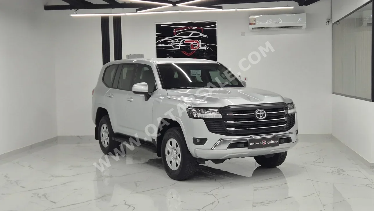Toyota  Land Cruiser  GX  2025  Automatic  23,000 Km  6 Cylinder  Four Wheel Drive (4WD)  SUV  Silver  With Warranty