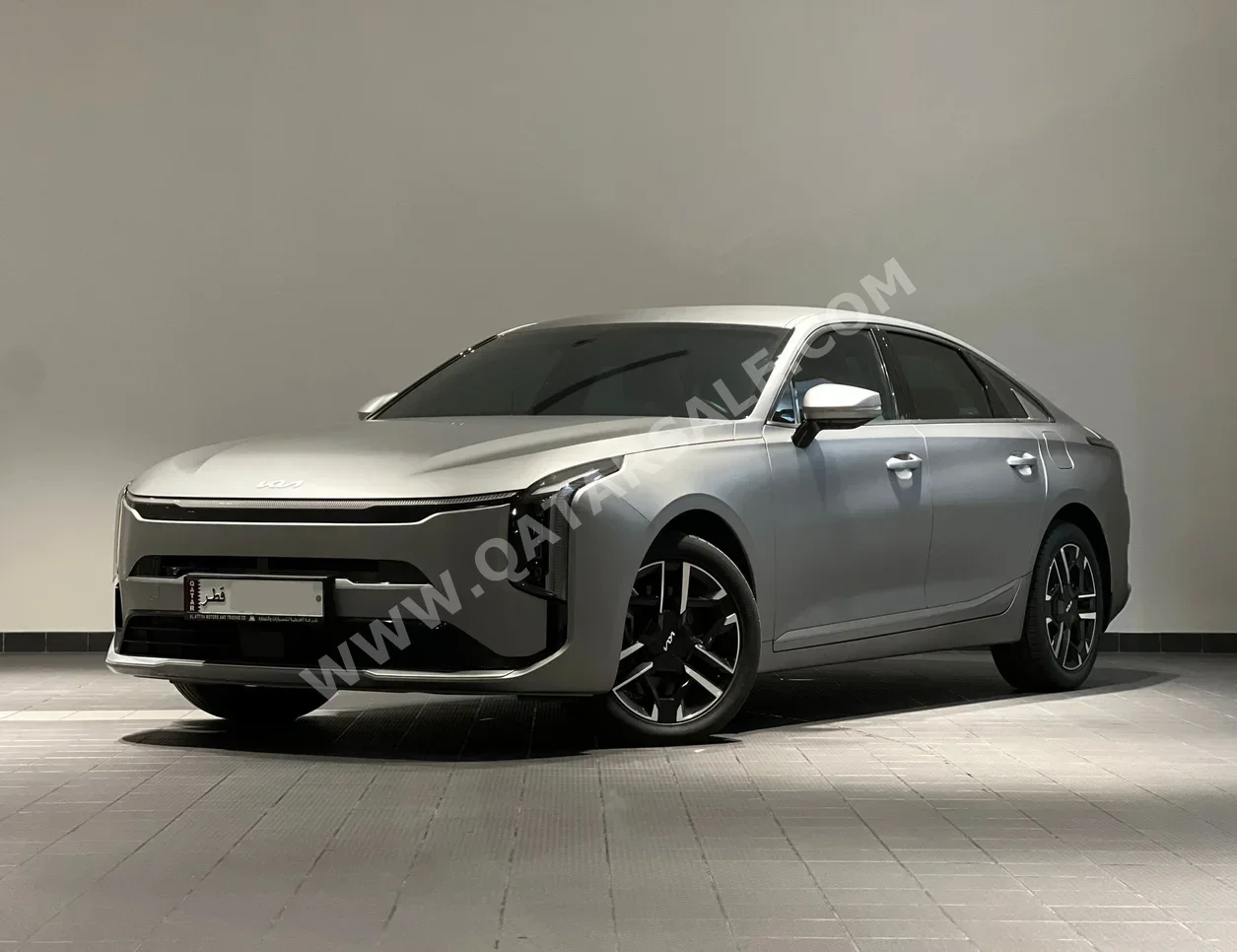 Kia  K8  2025  Automatic  12,500 Km  6 Cylinder  Front Wheel Drive (FWD)  Sedan  Gray Matte  With Warranty