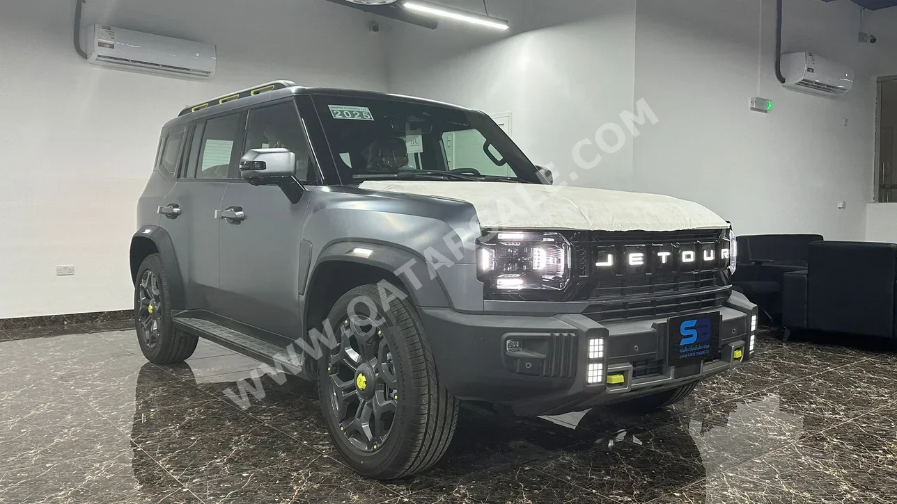 Jetour  T2  Luxury Plus  2025  Automatic  0 Km  4 Cylinder  Four Wheel Drive (4WD)  SUV  Gray Matte  With Warranty