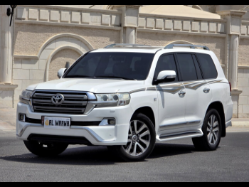 Toyota  Land Cruiser  VXS  2016  Automatic  350,000 Km  8 Cylinder  Four Wheel Drive (4WD)  SUV  White