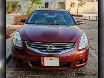 Nissan  Altima  2.5 S  2012  Automatic  238,500 Km  4 Cylinder  Sedan  Maroon