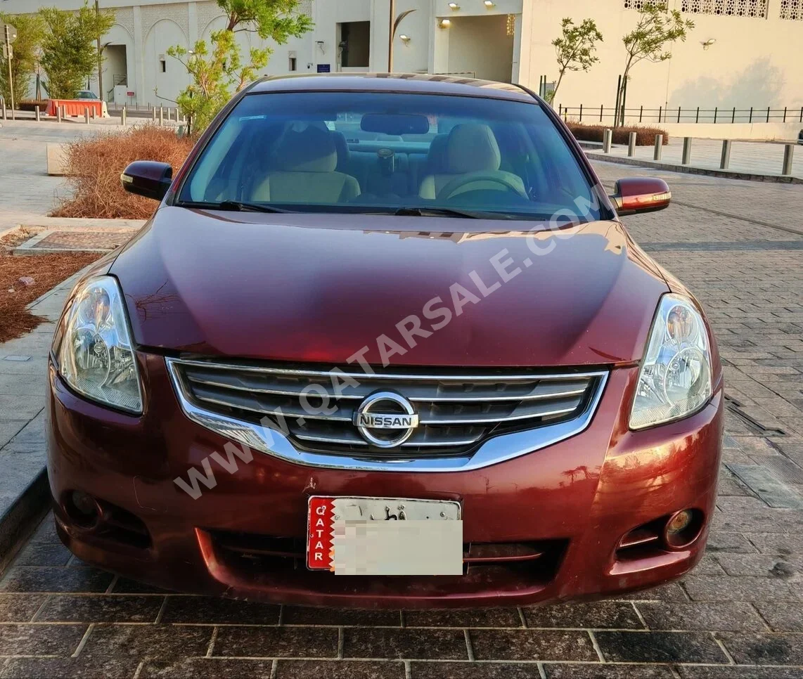 Nissan  Altima  2.5 S  2012  Automatic  238,500 Km  4 Cylinder  Sedan  Maroon