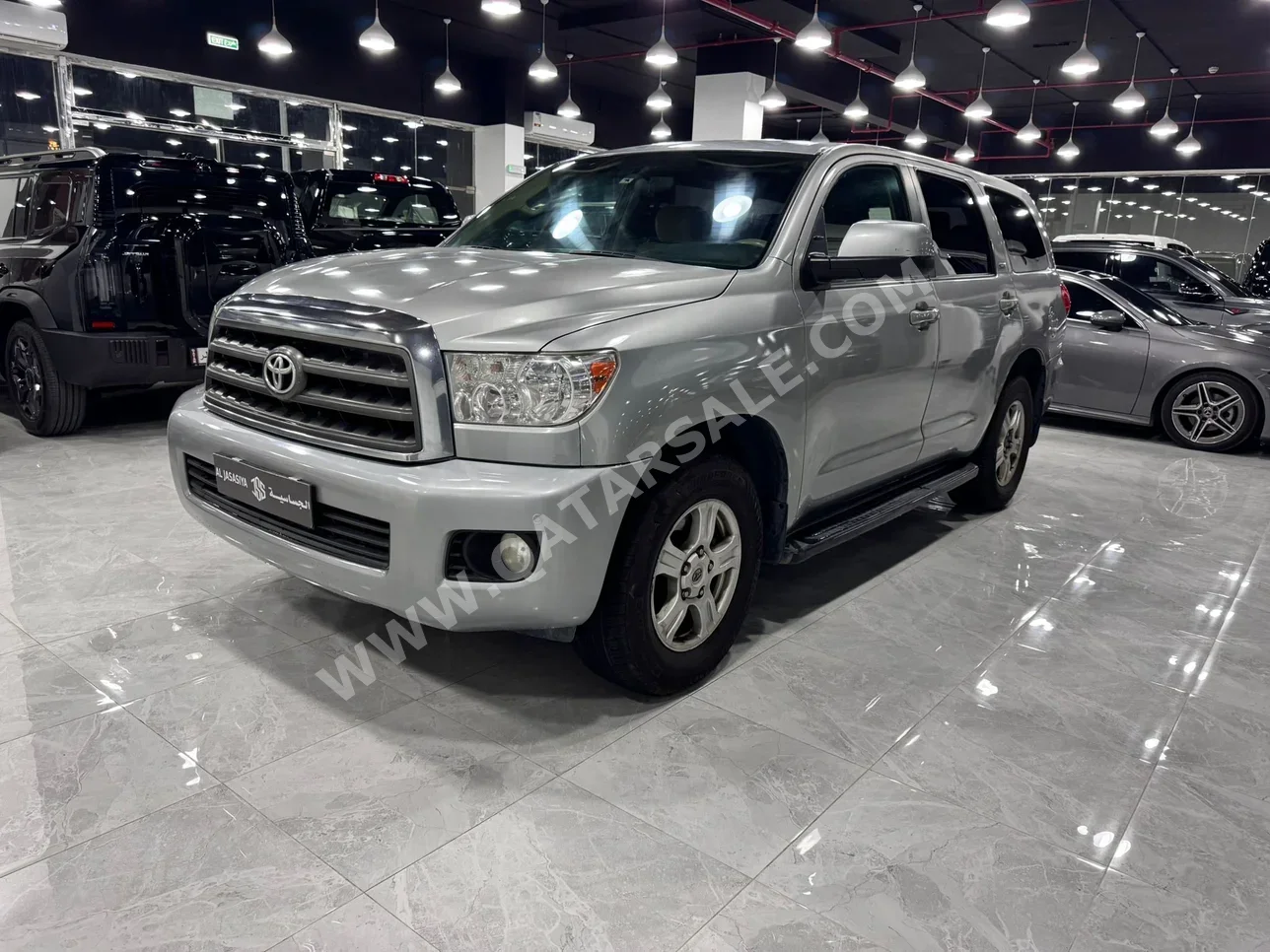 Toyota  Sequoia  SR5  2014  Automatic  336,000 Km  8 Cylinder  Four Wheel Drive (4WD)  SUV  Silver