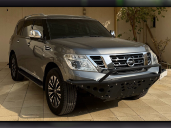 Nissan  Patrol  Platinum  2016  Automatic  65,000 Km  8 Cylinder  Four Wheel Drive (4WD)  SUV  Gray