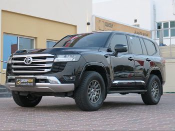 Toyota  Land Cruiser  GXR  2024  Automatic  65,000 Km  6 Cylinder  Four Wheel Drive (4WD)  SUV  Black  With Warranty
