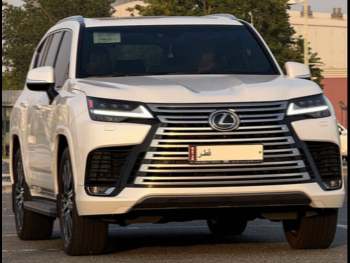 Lexus  LX  600 Luxury  2024  Automatic  21,850 Km  6 Cylinder  Four Wheel Drive (4WD)  SUV  White  With Warranty