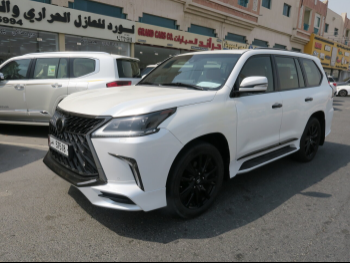 لكزس  ال اكس  570 اس بلاك ايديشن  2019  اوتوماتيك  155,000 كم  8 سلندر  دفع رباعي  اس يو في  أبيض