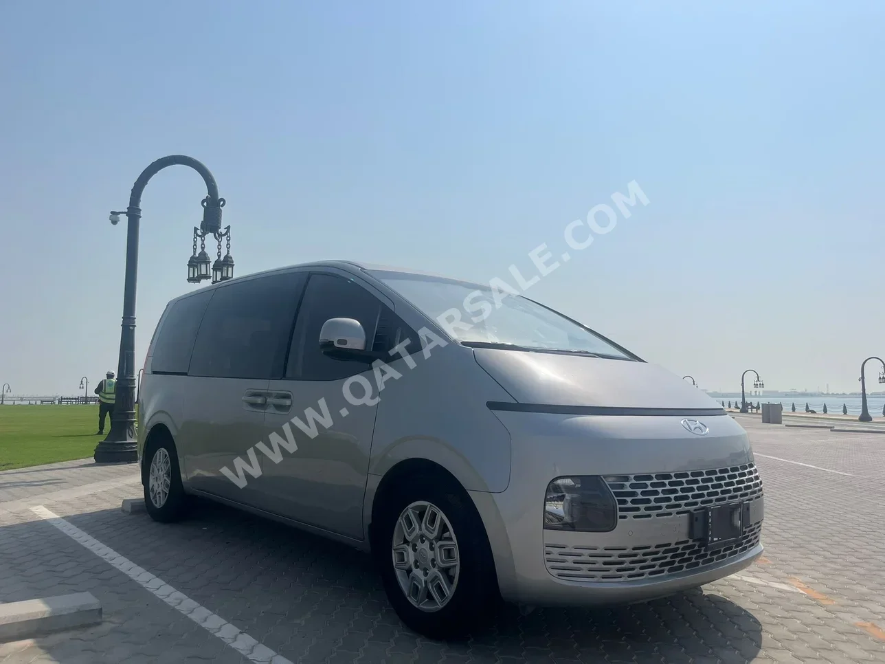 Hyundai  Staria  2023  Automatic  44,000 Km  6 Cylinder  Front Wheel Drive (FWD)  Van / Bus  Silver  With Warranty