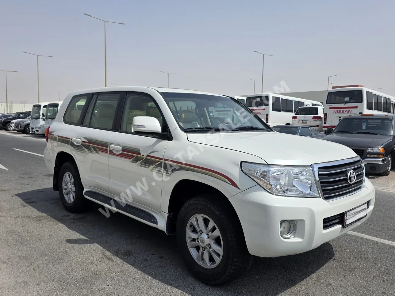 Toyota  Land Cruiser  GXR  2012  Automatic  478,000 Km  6 Cylinder  Four Wheel Drive (4WD)  SUV  White
